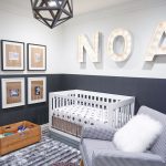 lit bébé dans une chambre moderne
