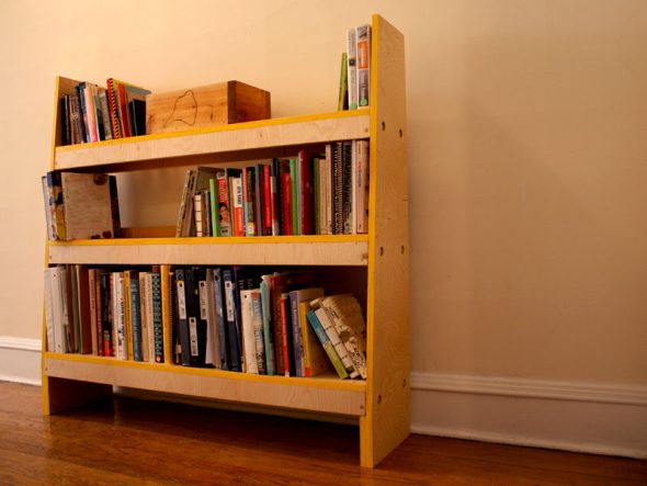 Étagère en bois pour les livres