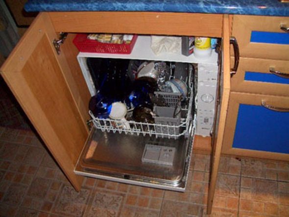 Options d'installation du lave-vaisselle sur le set de cuisine