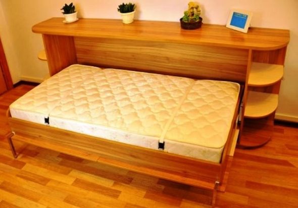 modèles de lit de piédestal