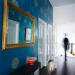 spegel i den blå korridoren