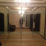 armoire coulissante avec portes en miroir