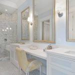 photo miroir de salle de bain