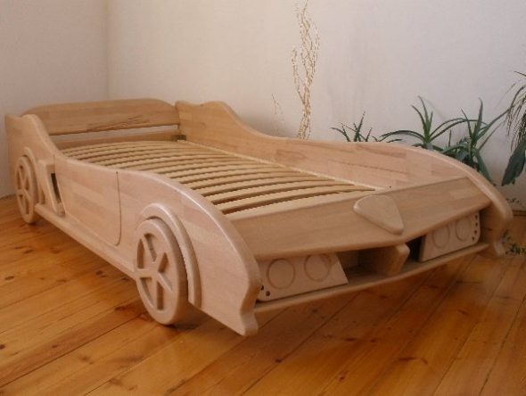 Machine à lit en bois