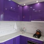 meuble d'angle de cuisine violet