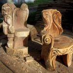 Chaises faites par sculpture