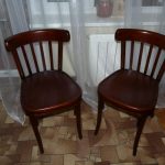 Pemulihan dan pembaikan kerusi bengkok Vienna