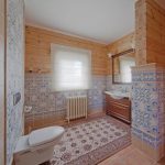 Meubles en bois pour salle de bains de style campagnard