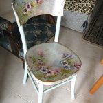 Beau motif floral pour la décoration de chaise découpage