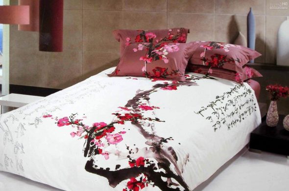 Couvre-lit coloré lumineux avec sakura