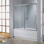 Design de salle de bain avec écran de protection