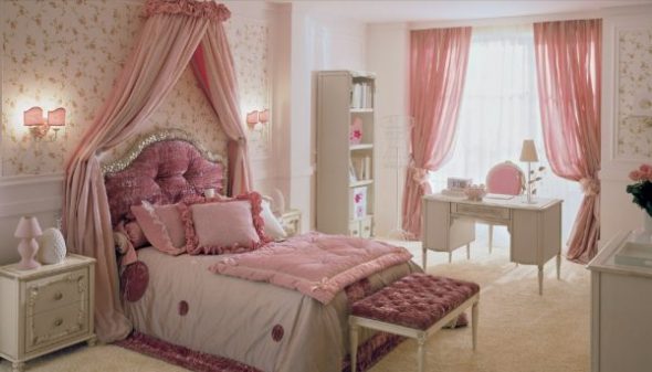 Chambre pour une adolescente avec un décor rose