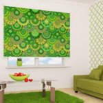 Chambre design avec rideau vert