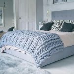Couverture en laine mérinos bleue pour un lit double