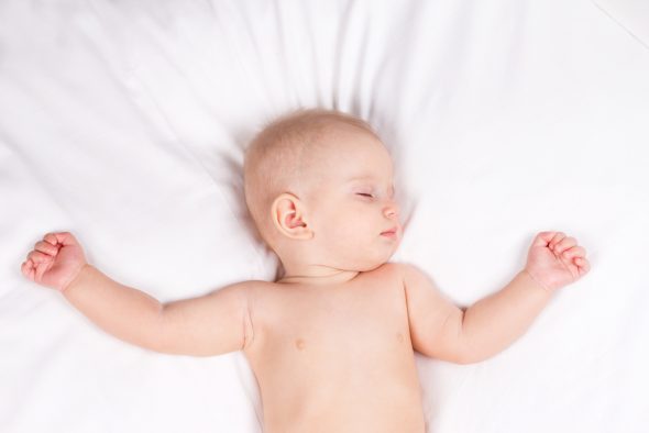 Bébé est meilleur sans oreiller