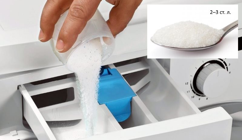Verser la poudre de blanchiment dans le compartiment de la machine à laver