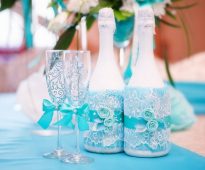décoration de bouteilles de champagne pour une dentelle de mariage