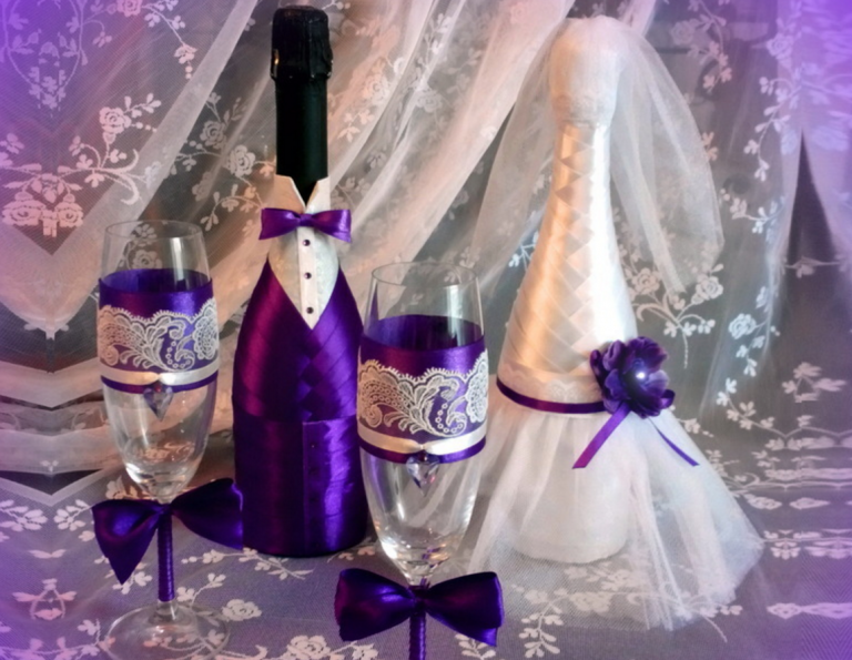 décoration de bouteilles de champagne pour une photo de mariage